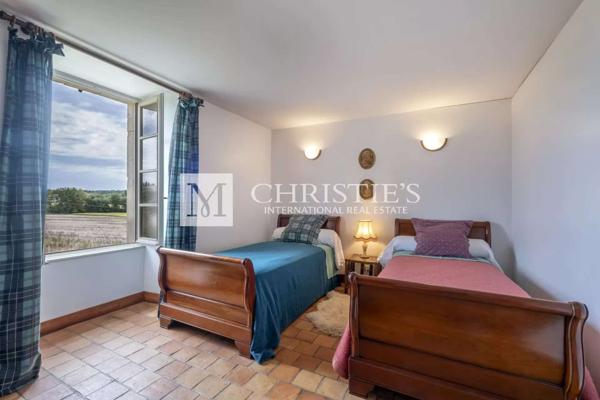 A vendre Beau logis du 16ieme, entiérement rénové