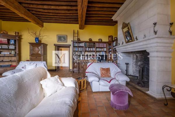 A vendre Beau logis du 16ieme, entiérement rénové