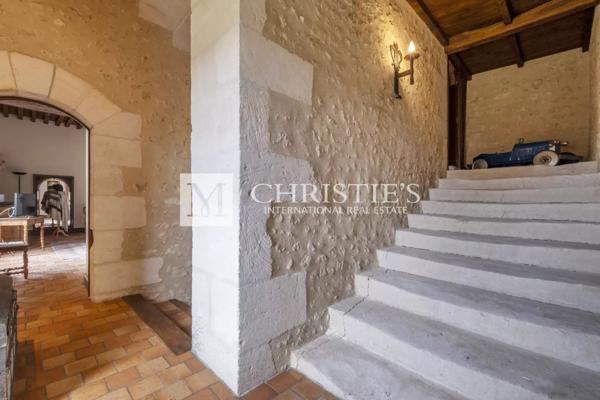 A vendre Beau logis du 16ieme, entiérement rénové