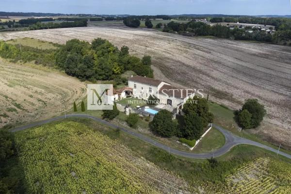 A vendre Beau logis du 16ieme, entiérement rénové