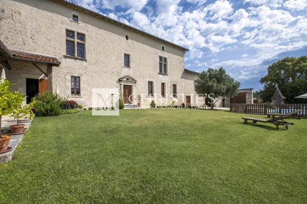 A vendre Beau logis du 16ieme, entiérement rénové