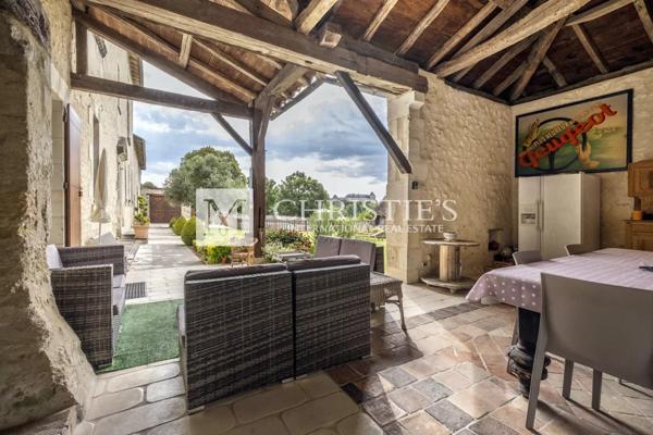 A vendre Beau logis du 16ieme, entiérement rénové