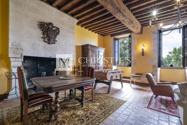 A vendre Beau logis du 16ieme, entiérement rénové