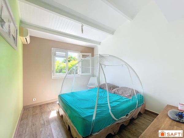 Maison familiale avec piscine – Lamentin, limite Baie-Mahault