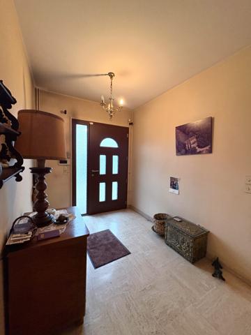 À vendre - Maison individuelle, 8 pièces située à Saint-Maur-des-Fossés (94100)