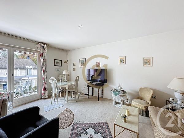 Appartement à vendre  2 pièces - 44,83 m2 LE CHESNAY - 78