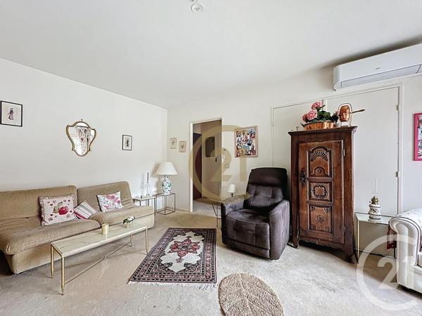 Appartement à vendre  2 pièces - 44,83 m2 LE CHESNAY - 78