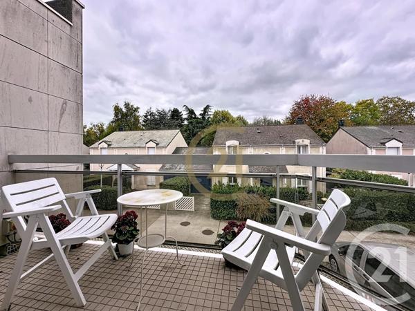 Appartement à vendre  2 pièces - 44,83 m2 LE CHESNAY - 78