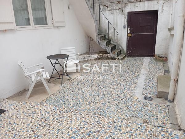 Coup de cœur assuré –  Studio 21 m² au pied du centre-ville, à 5 min de la gare, avec cour et grande cave à velos