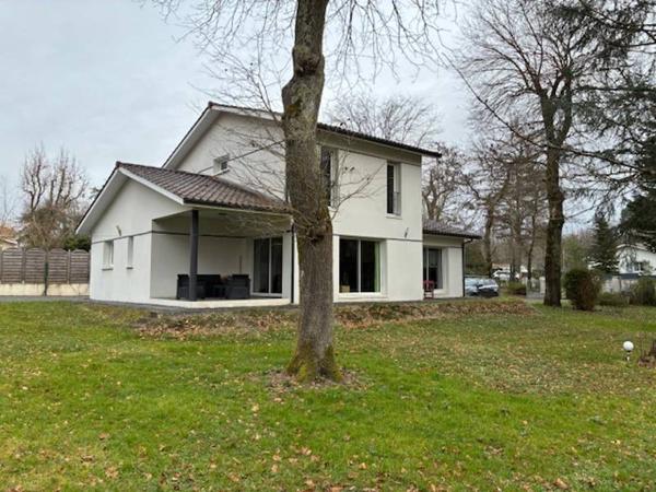 Maison à vendre |  Blanquefort |  7 pièces | 161 m²