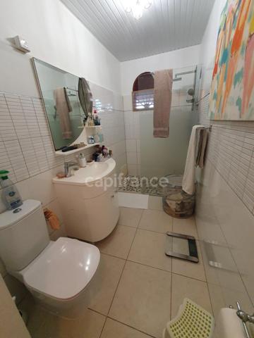 Villa d exeption - Surface habitable : 113 m² - Emprise au sol : 199 m² - Terrain : 1000 m² - Vue mer & Piscine