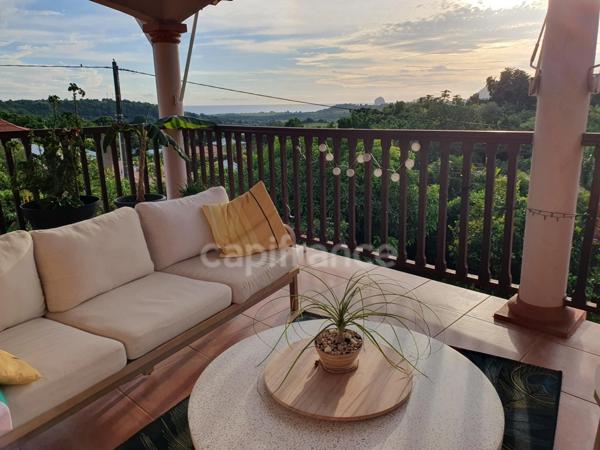 Villa d exeption - Surface habitable : 113 m² - Emprise au sol : 199 m² - Terrain : 1000 m² - Vue mer & Piscine