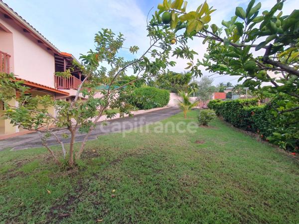 Villa d exeption - Surface habitable : 113 m² - Emprise au sol : 199 m² - Terrain : 1000 m² - Vue mer & Piscine