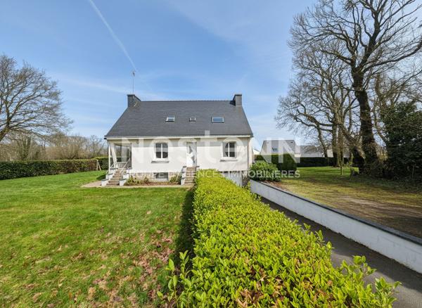 Maison familiale de 174 m² avec partie louée, située dans le bourg de Sulniac