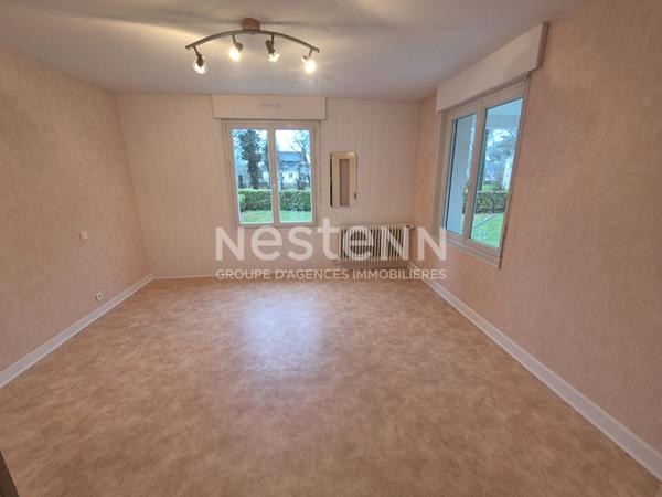 Maison familiale de 174 m² avec partie louée, située dans le bourg de Sulniac