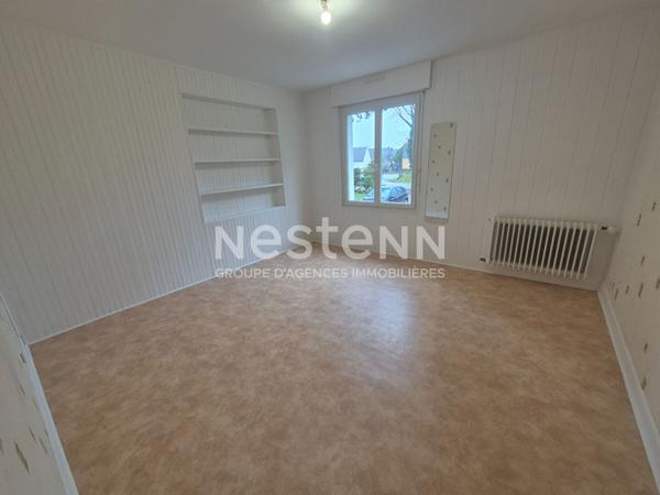 Maison familiale de 174 m² avec partie louée, située dans le bourg de Sulniac