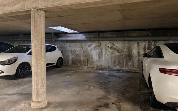 Stationnement à louer    11 m2 Armentières