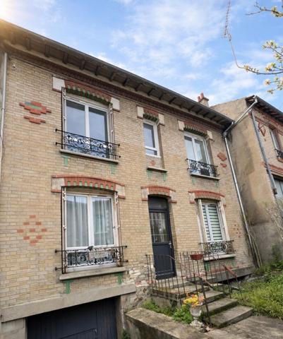 Maison à rénover avec jardin - Coeur des Rigollots