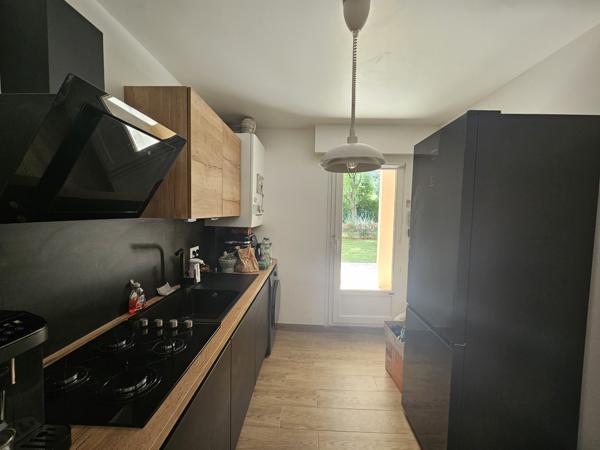 Appartement
         4 pièces
        - 82 m² Exclusivité 348 000 € *