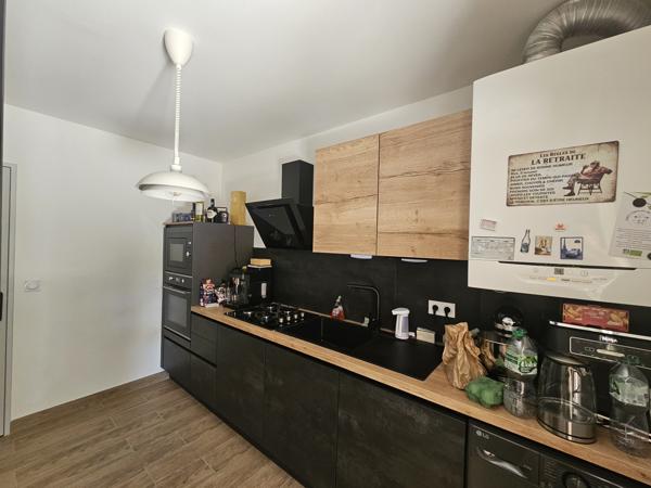 Appartement
         4 pièces
        - 82 m² Exclusivité 348 000 € *