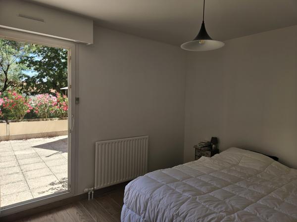 Appartement
         4 pièces
        - 82 m² Exclusivité 348 000 € *