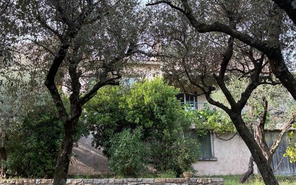 Maison à vendre    7 pièces •  Saint-Christol-lès-Alès