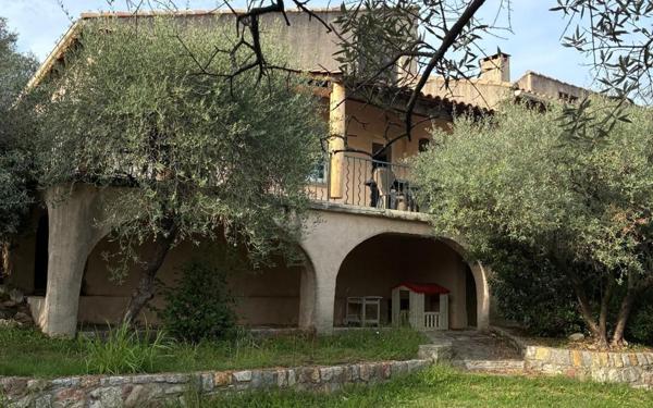 Maison à vendre    7 pièces •  Saint-Christol-lès-Alès