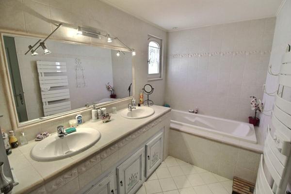 CABESTANY Villa 200 m² avec T2 indépendant, piscine et terrain arboré