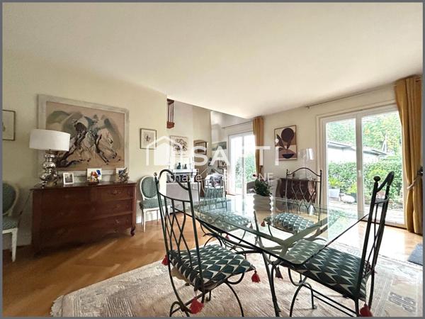 Maison d'architecte 4 ch sur sous sol avec piscine