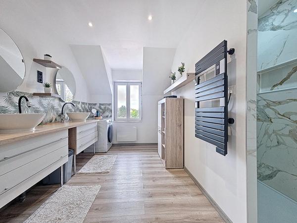 Maison individuelle rénovée et grand jardin !