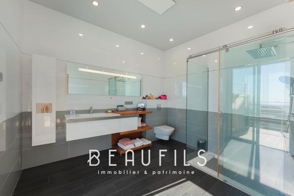 Sète (34200) Exclusivité - VILLA 462 m2 - Terrain 3000 m2 - Garage 110 m2 - Piscine