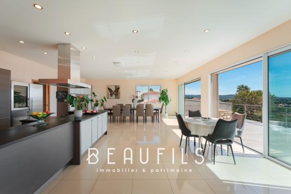 Sète (34200) Exclusivité - VILLA 462 m2 - Terrain 3000 m2 - Garage 110 m2 - Piscine