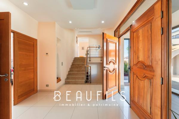 Sète (34200) Exclusivité - VILLA 462 m2 - Terrain 3000 m2 - Garage 110 m2 - Piscine