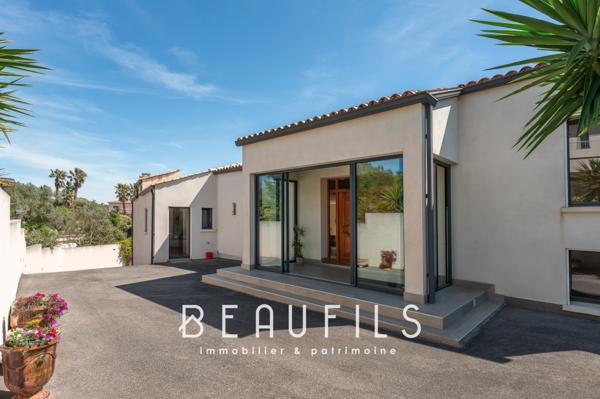 Sète (34200) Exclusivité - VILLA 462 m2 - Terrain 3000 m2 - Garage 110 m2 - Piscine
