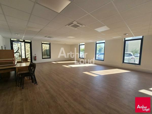 ANGERS OUEST BUREAUX DE 163 m² à louer situés en rez-de-chaussée