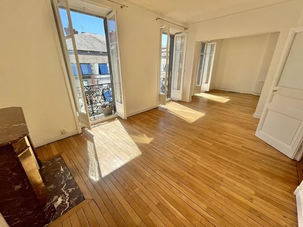 A LOUER - NANTES CENTRE TALENSAC - Grand appartement Type 5 de 128.82 m²