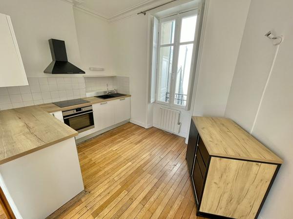A LOUER - NANTES CENTRE TALENSAC - Grand appartement Type 5 de 128.82 m²
