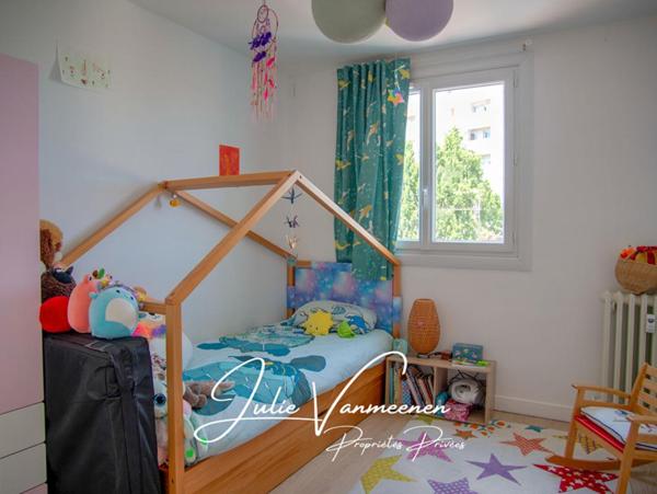TOULOUSE 31300 / SAINT-CYPRIEN - Appartement T4 de 66,89 m2 - balcon - cave - parking - box privatif