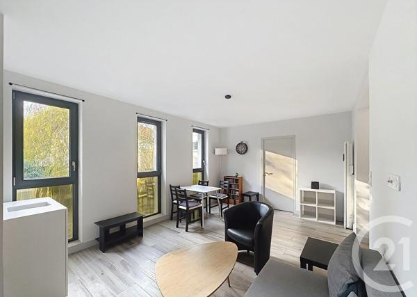 Appartement F4 à vendre  4 pièces - 83,40 m 2   LAVAL  - 53