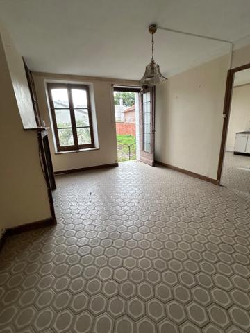 À vendre – Lot de deux logements dans village proche centre BLENEAU (89)