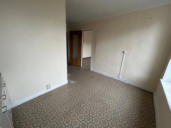 À vendre – Lot de deux logements dans village proche centre BLENEAU (89)