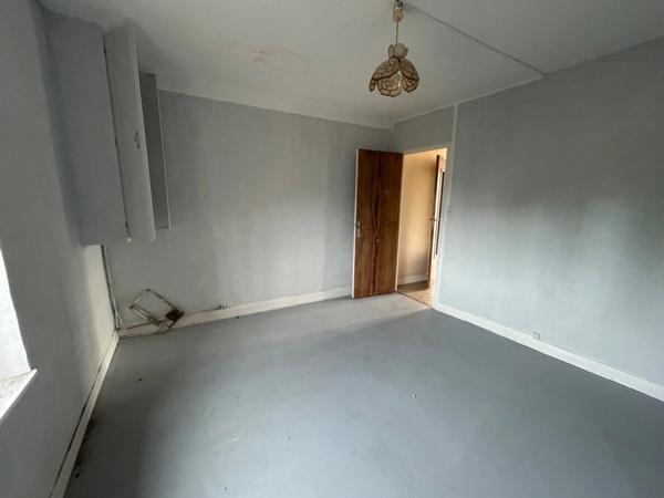 À vendre – Lot de deux logements dans village proche centre BLENEAU (89)