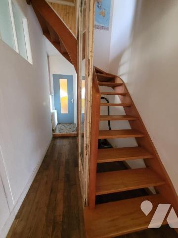 BRIELLES - Bourg - Maison avec dépendances et terrain