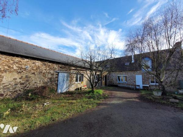 BRIELLES - Bourg - Maison avec dépendances et terrain