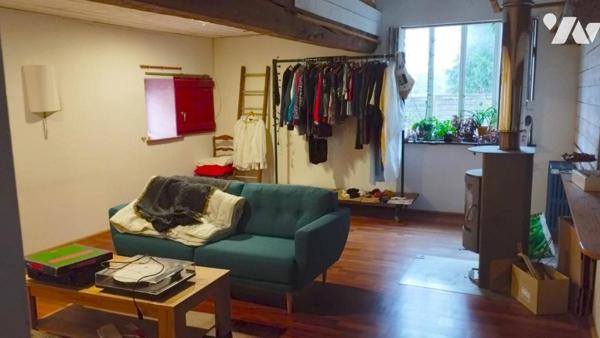 BRIELLES - Bourg - Maison avec dépendances et terrain