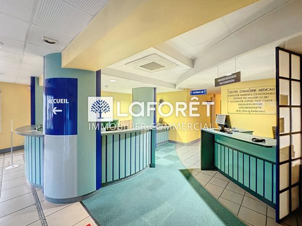 Achat local commercial près de PARTHENAY - 663 m² - 424 000 €