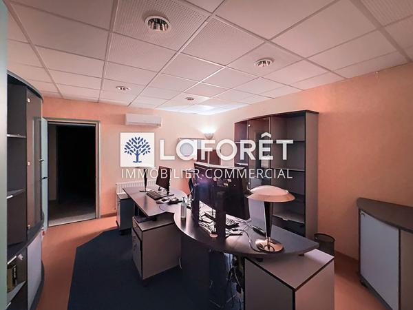 Achat local commercial près de PARTHENAY - 663 m² - 424 000 €