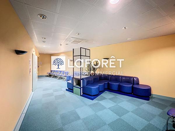 Achat local commercial près de PARTHENAY - 663 m² - 424 000 €