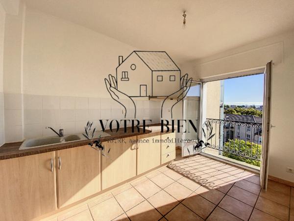 MANOSQUE : appartement T3 (62 m²) à louer