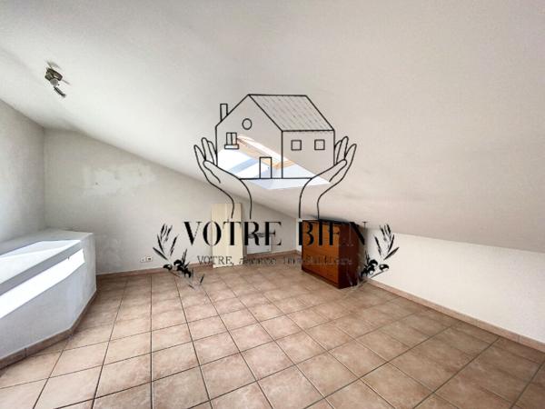 MANOSQUE : appartement T3 (62 m²) à louer